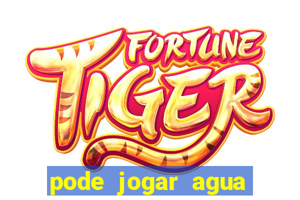 pode jogar agua quente no vaso