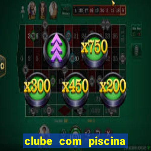 clube com piscina em taubat茅